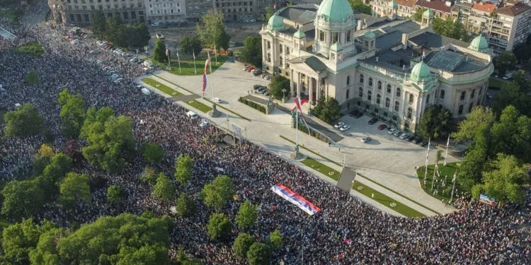 Протести „Србија против насилството“ во Белград на српските опозициски партии како реакција на двете масовни престрелки, 3 јуни 2023 година. (REUTERS/N1)