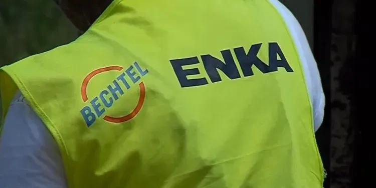 Бехтел и Енка. Фото: Скриншот