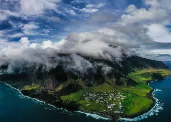 Фото: Robert Michael Poole